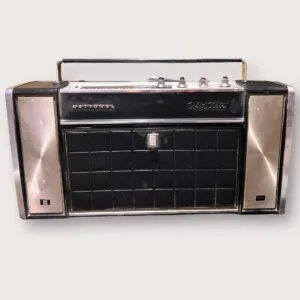 A Vintage Portable Radio & Recorder Player From the 1970s