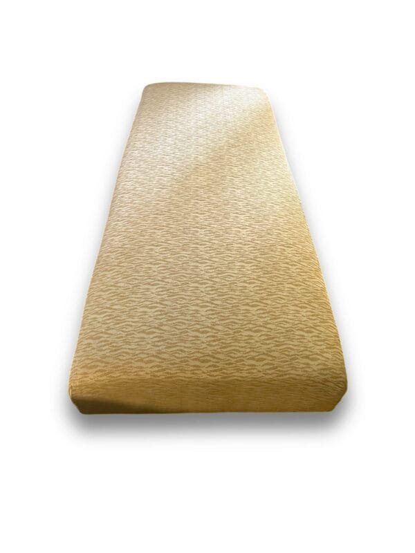 Big gold sofa - image 2