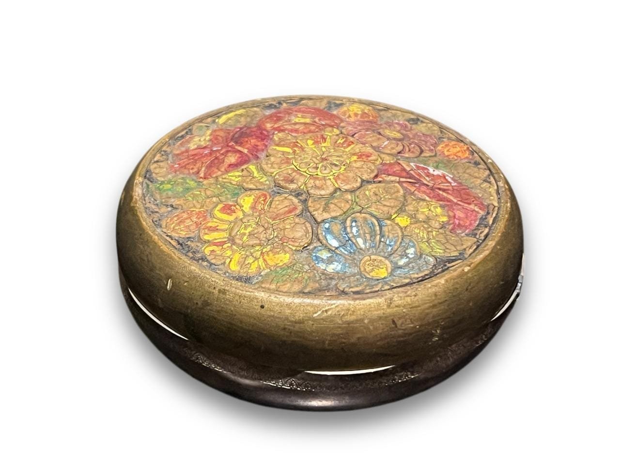 A Vintage Brass Trinket Box 1 A vintage brass trinket box